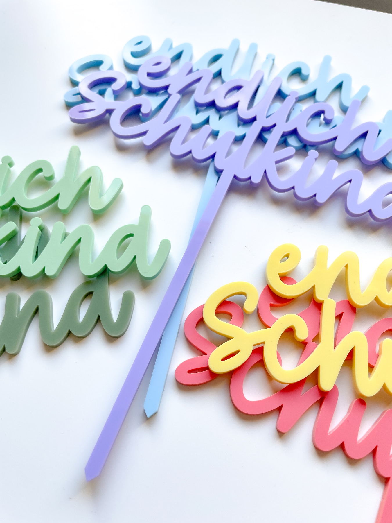 Caketopper Endlich Schulkind aus farbigen Acryl 5