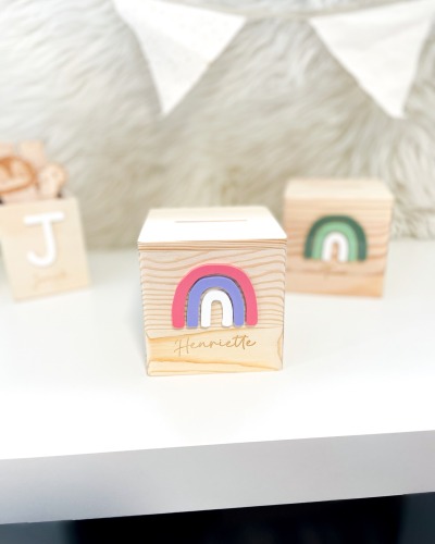 Spardose personalisiert mit Regenbogen und Namen für Kinder als Geschenk zur Geburt oder Geburtstag