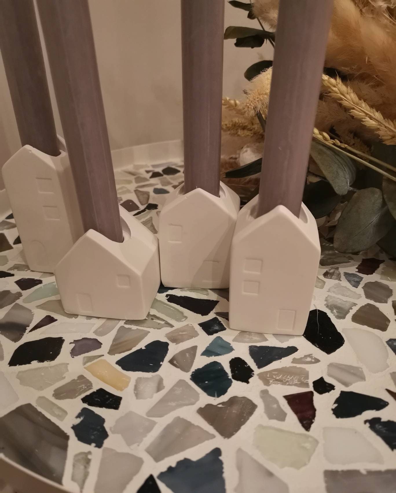 Kerzenhalter für Stabkerzen in Hausform in weiß 4