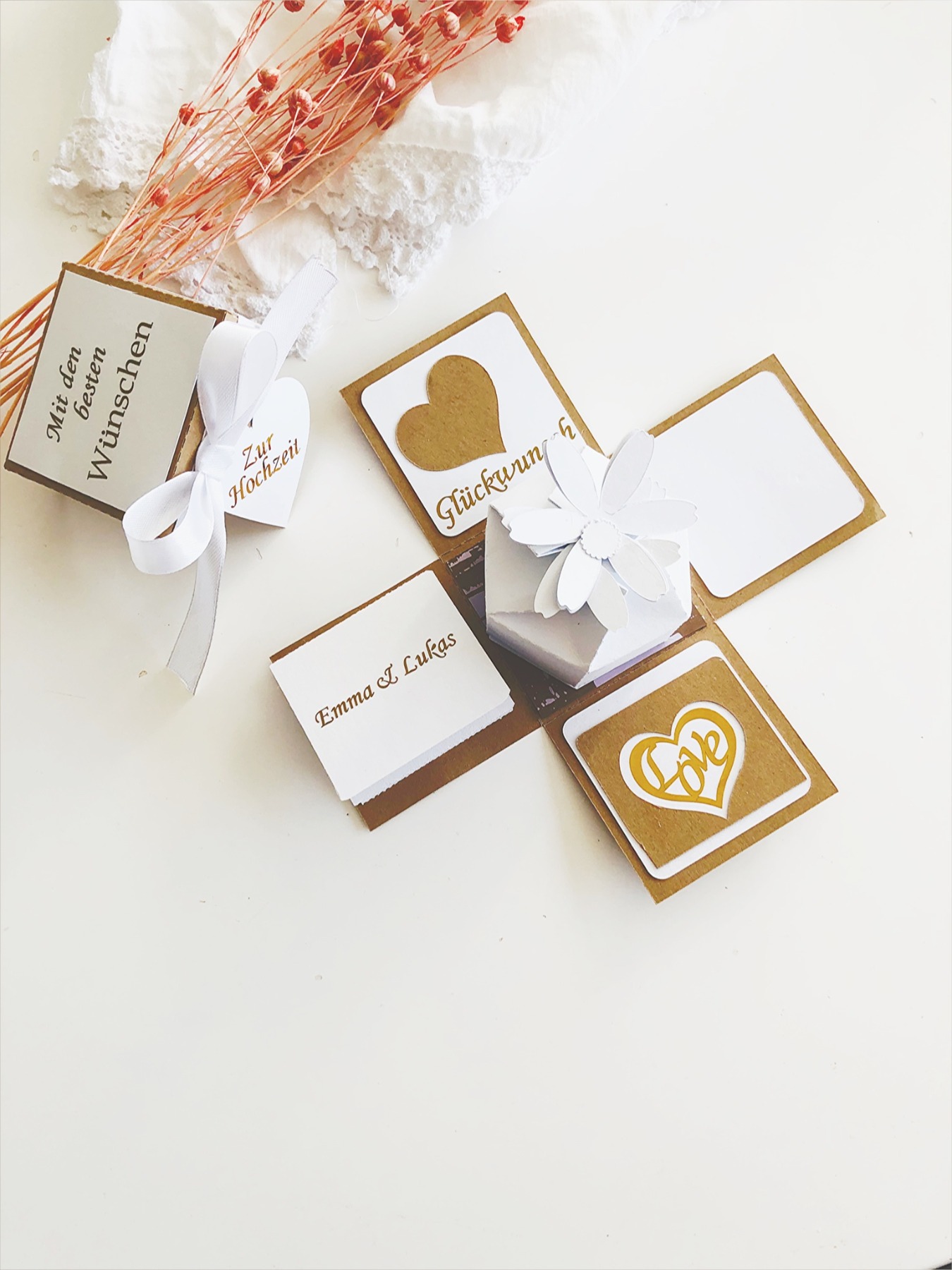 Explosionsbox zur Hochzeit ideal als Verpackung für ein Geldgeschenk fürs Brautpaar