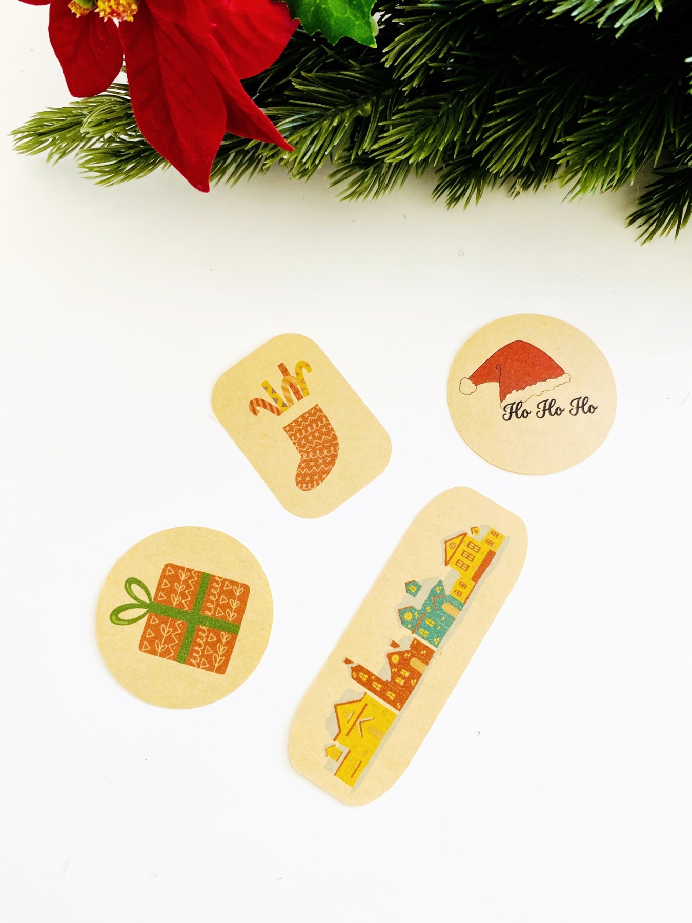 Weihnachtssticker Frohe Weihnachten - Set mit 12 Auklebern für Geschenkverpackungen und Karten 6
