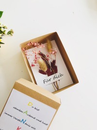Geschenkbox DANKE Mama zum Muttertag oder zum Geburtstag - Geschenkschachtel mit einem Trockenblumen