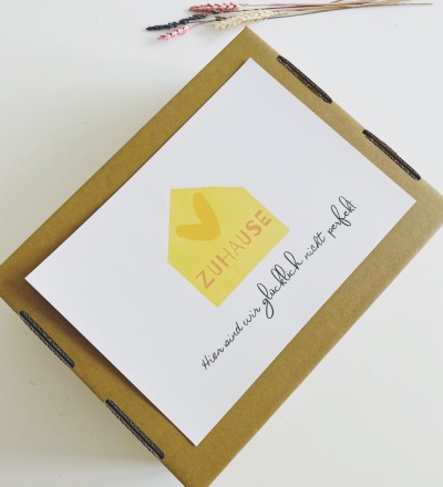 Zuhause Geschenkbox zum Einzug mit Poster im A4 Format - Geschenkschachtel Zuhause Motiv