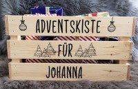 Adventskiste für den Adventskalender mit Krippe oder Tannenbäumen und Weihnachtskugeln