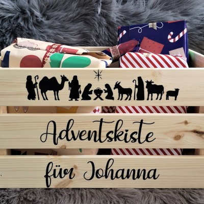 Adventskiste für den Adventskalender mit Krippe oder Tannenbäumen und Weihnachtskugeln