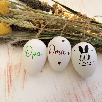 Osterei zum Hängen aus Plastik mit Osterhase und Namen personalisiert als Geschenk und Dekoration