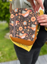 Tasche Pebble / Vögel und Blumen / Unikat / Rucksack / Slingbag / Bodybag / Crossbag 7
