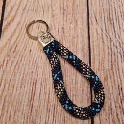 Vatertagsgeschenk: Schlüsselanhänger graviert - Gestalte deinen persönlichen Schlüsselanhänger