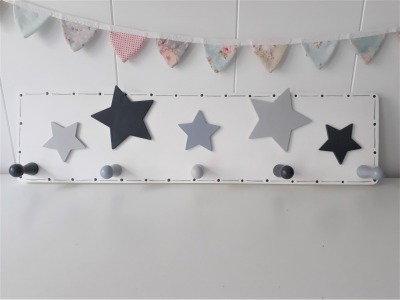 Kindergarderobe Sterne für das Kinderzimmer mit 5 Haken, Taufgeschenk, Garderobe - Perfekt für die