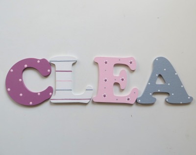 8cm Holzbuchstaben Kinderzimmer personalisiert in malve rose grau und weiß - Preis pro Stück