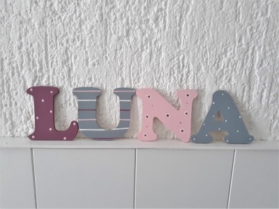 8cm Holzbuchstaben Kinderzimmer personalisiert in malve rose grau - Preis pro Stück