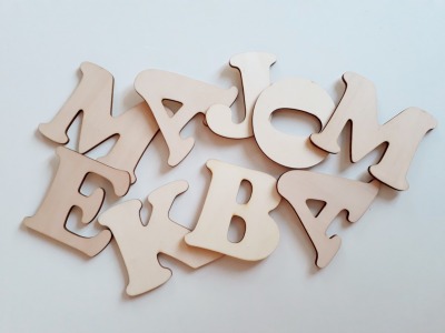 10 cm Holzbuchstaben Rohlinge unbemalt - Preis pro Stück