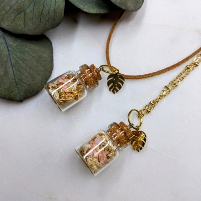 Halskette mit Phiole gefüllt mit getrockneten Blütenblätter - Summerlove