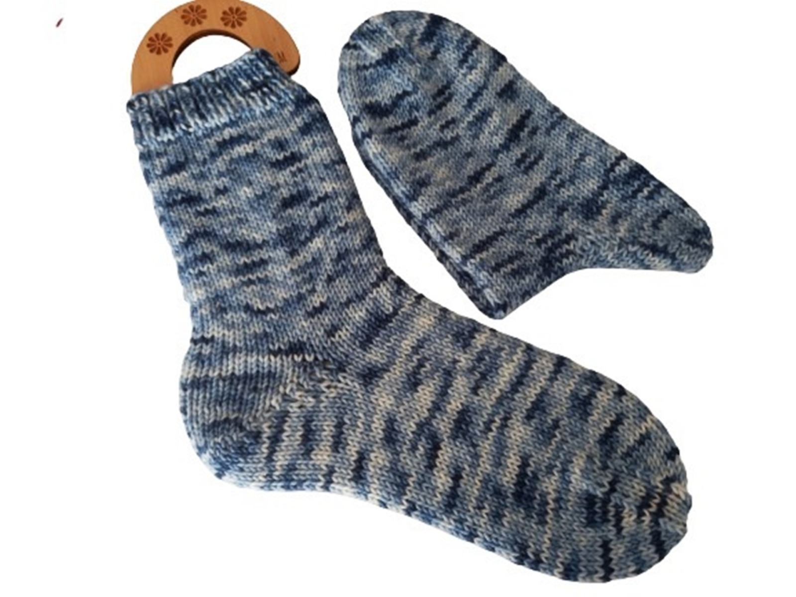 Socken in 40/41 handgestrickt aus handgefärbter dicker Sockenwolle