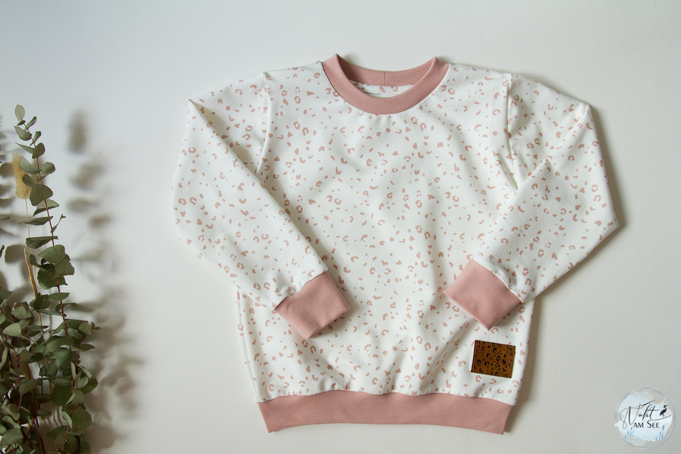 Sweatshirt Leoprint rose handmade 4