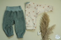 Babyset aus Oversize-Sweater und einer Babyhose in Größe 74