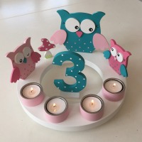 Geburtstags-Kerzenkranz mit Eulenfamilie und Geburtstagszahl