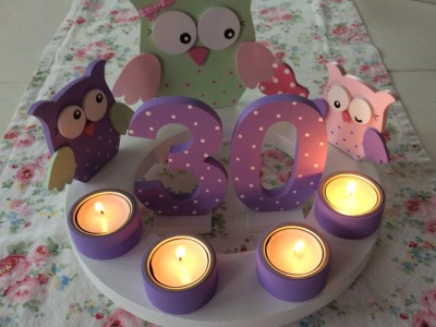Geburtstags-Kerzenkranz mit Eulenfamilie und Geburtstagszahl - auch als Adventskranz sehr schön