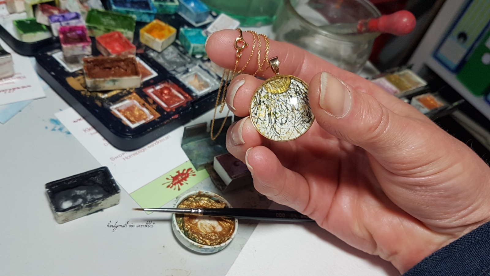 Exklusive abstrakte handgemalte Miniatur in 925 Sterling Silber mit Echtgoldauflage Halsschmuck Echtsilber mit Echtvergoldung 3