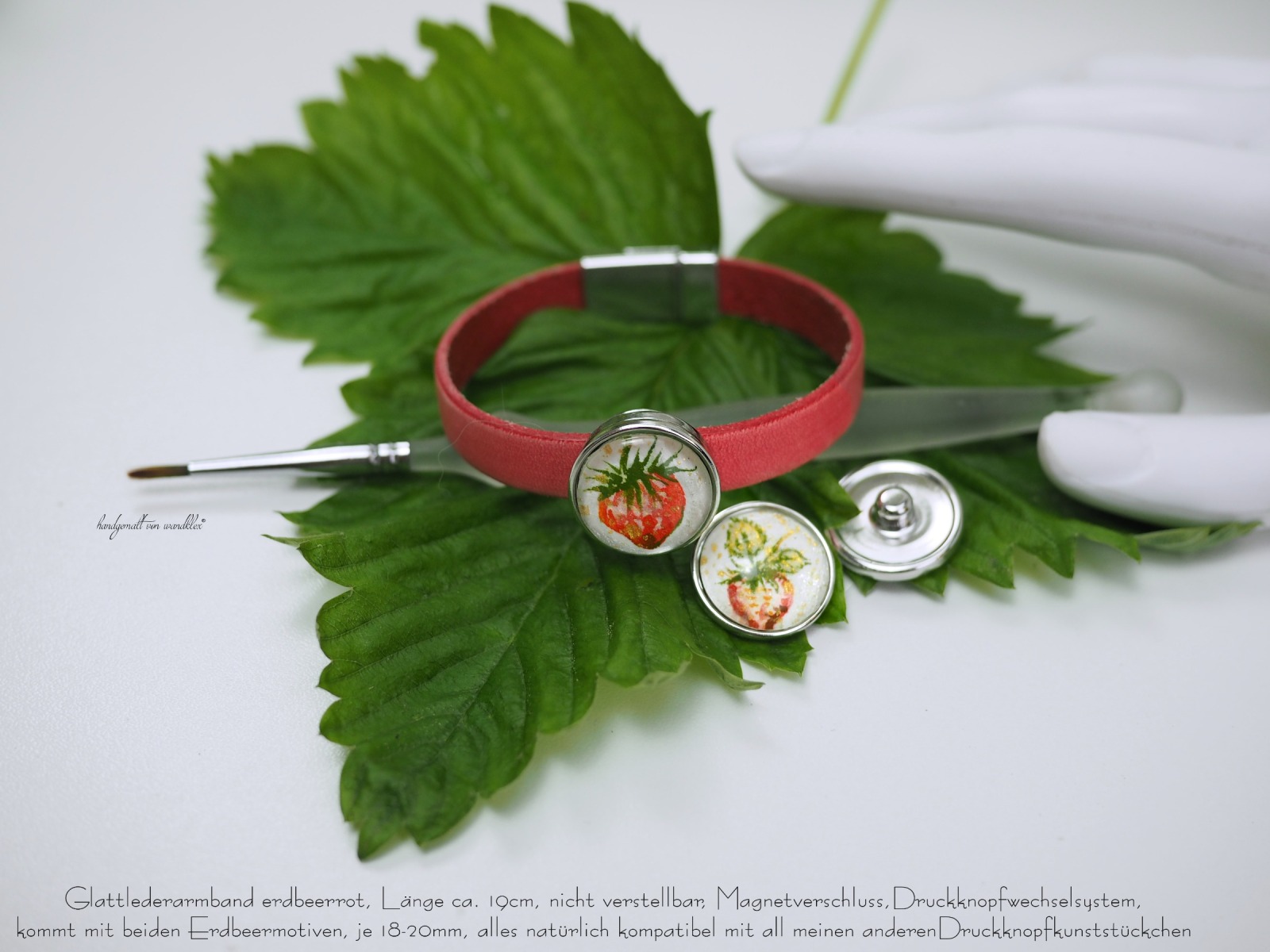 handgemalte Erdbeer-Motive Original Aquarell wahlweise Hals- oder Armschmuck oder Ohrringe/stecker 1