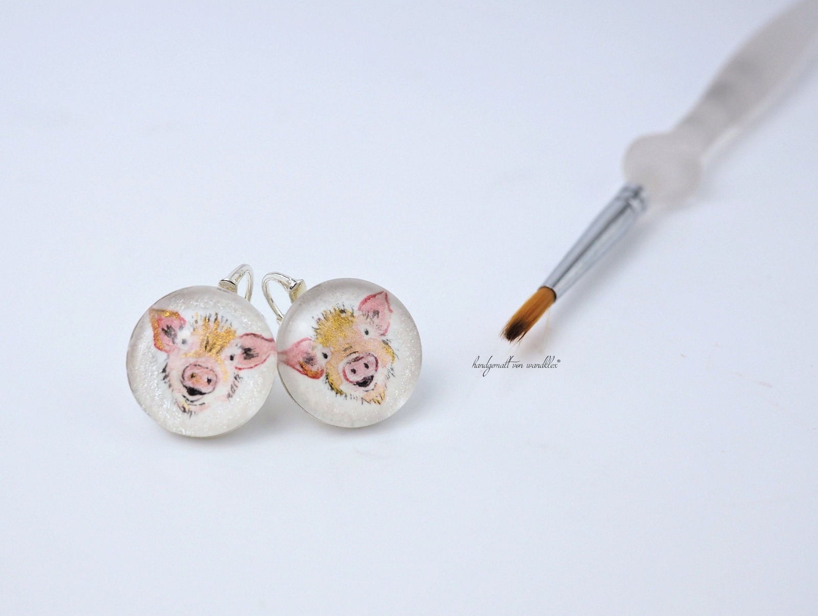 handgemalt Aquarell Schweinchen eingearbeitet in Edelstahl oder Echtsilberversion Hals- Ohr- oder