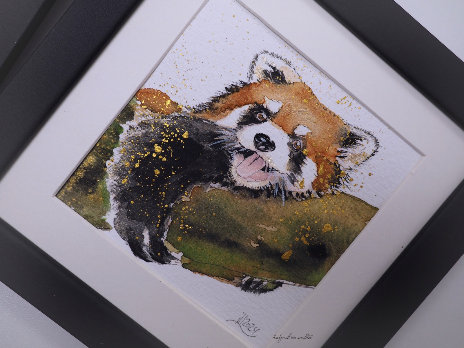 Roter Panda Illustration handgemalt, gerahmt in Minirahmen, Rahmenfarbe wählbar schwarz oder