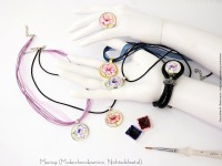 Hibiskusblüte handgemalt, verschiedene Varianten Ohr-, Arm- und Halsschmuck 9