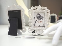 Miniatur-Portrait mit Wunschmotiv 6x4,5 cm in opulentem weißem Mini-Schnörkelrahmen 13