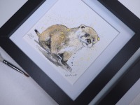 Otter Ottokar Babys, Illustration handgemalt, gerahmt in Minirahmen, Rahmenfarbe wählbar schwarz