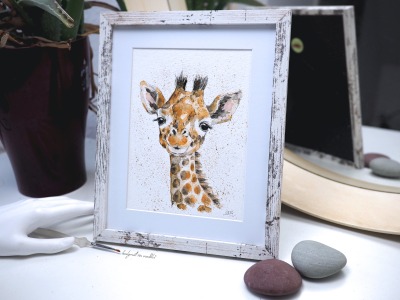 Junge Giraffe Emil, Illustration handgemalt, gerahmt - innerhalb Deutschlands inkl. Kundenanteil an