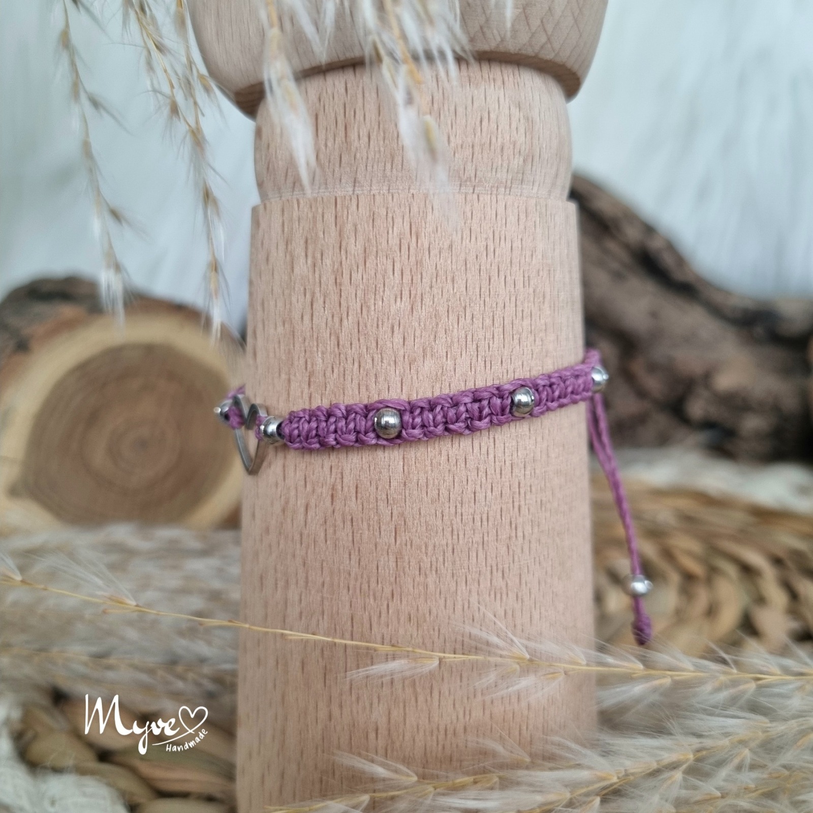 Makramee Armband mit silbernem Herz, Damenarmband, zarter Boho Schmuck, Geschenke für die Liebsten,