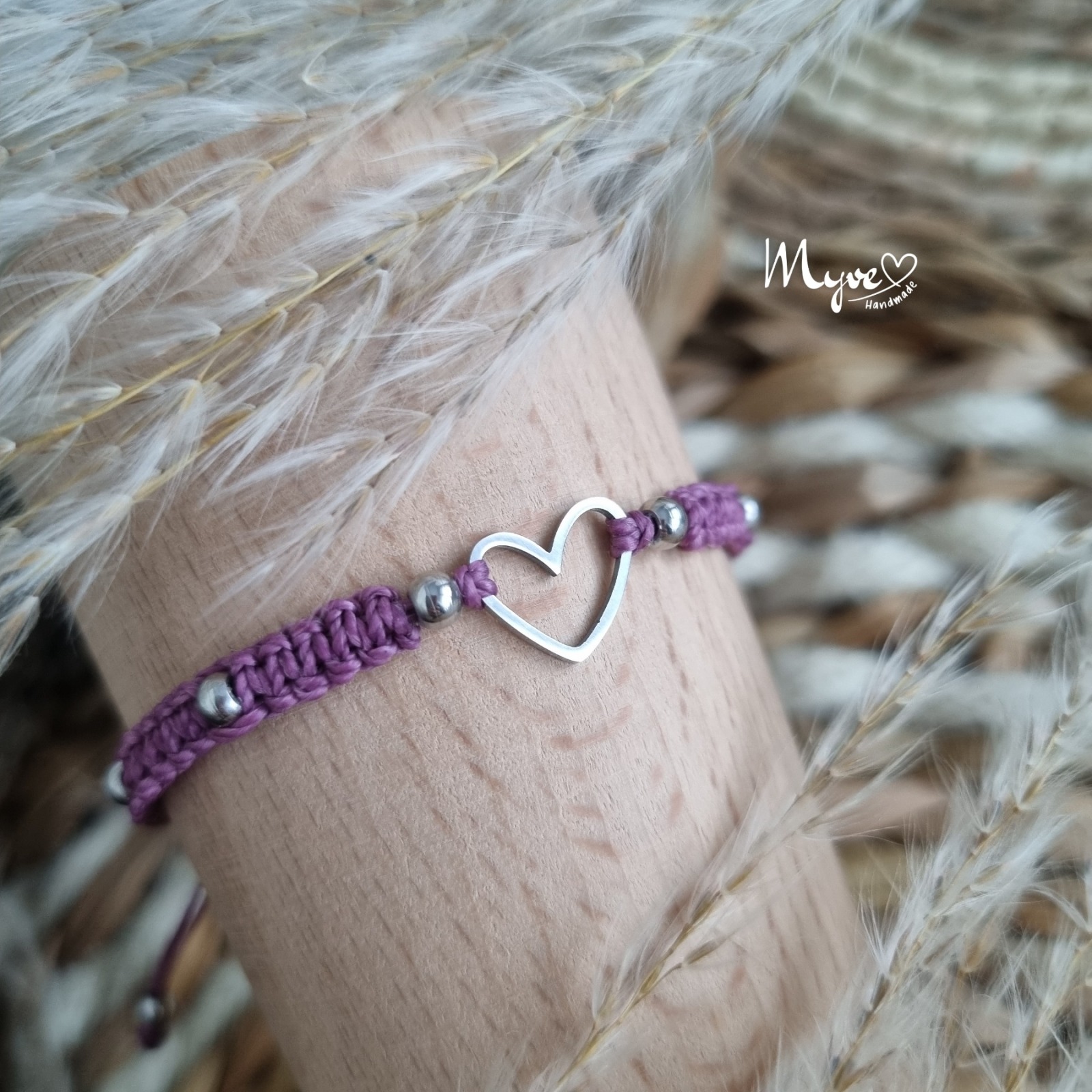 Makramee Armband mit silbernem Herz, Damenarmband, zarter Boho Schmuck, Geschenke für die Liebsten,