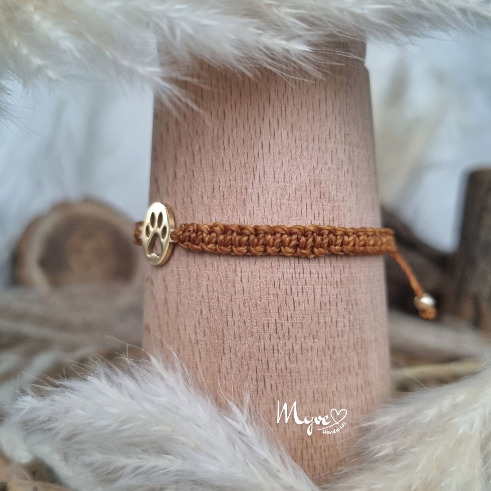 Makramee Armband mit goldenem Pfötchen, Damenarmband, Boho Schmuck, Erinnerungs Geschenk 3