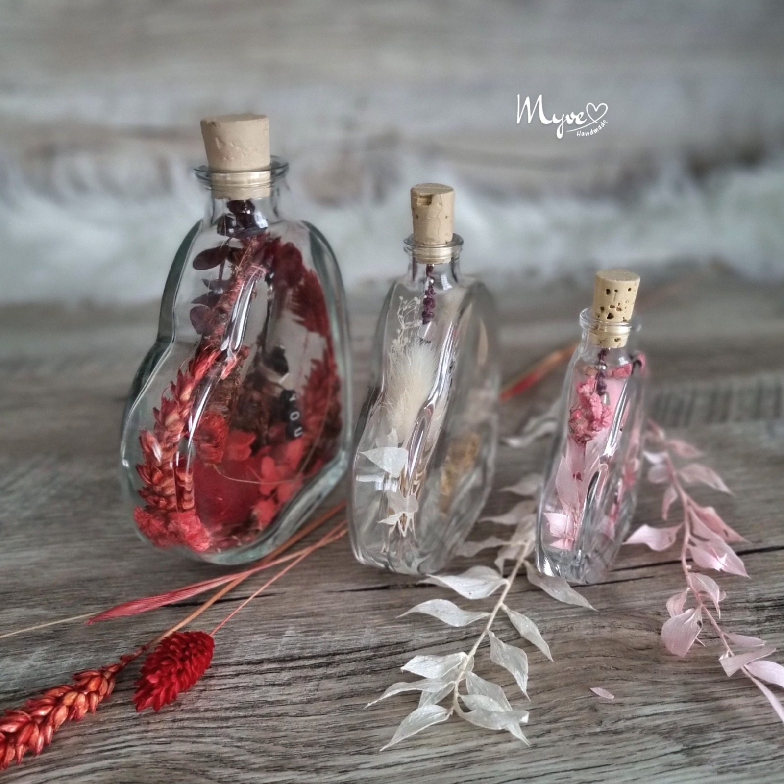 Flower Bottle Herz midi mit Wunschnamen und Individualisierung, Trockenblumen in der Flasche,