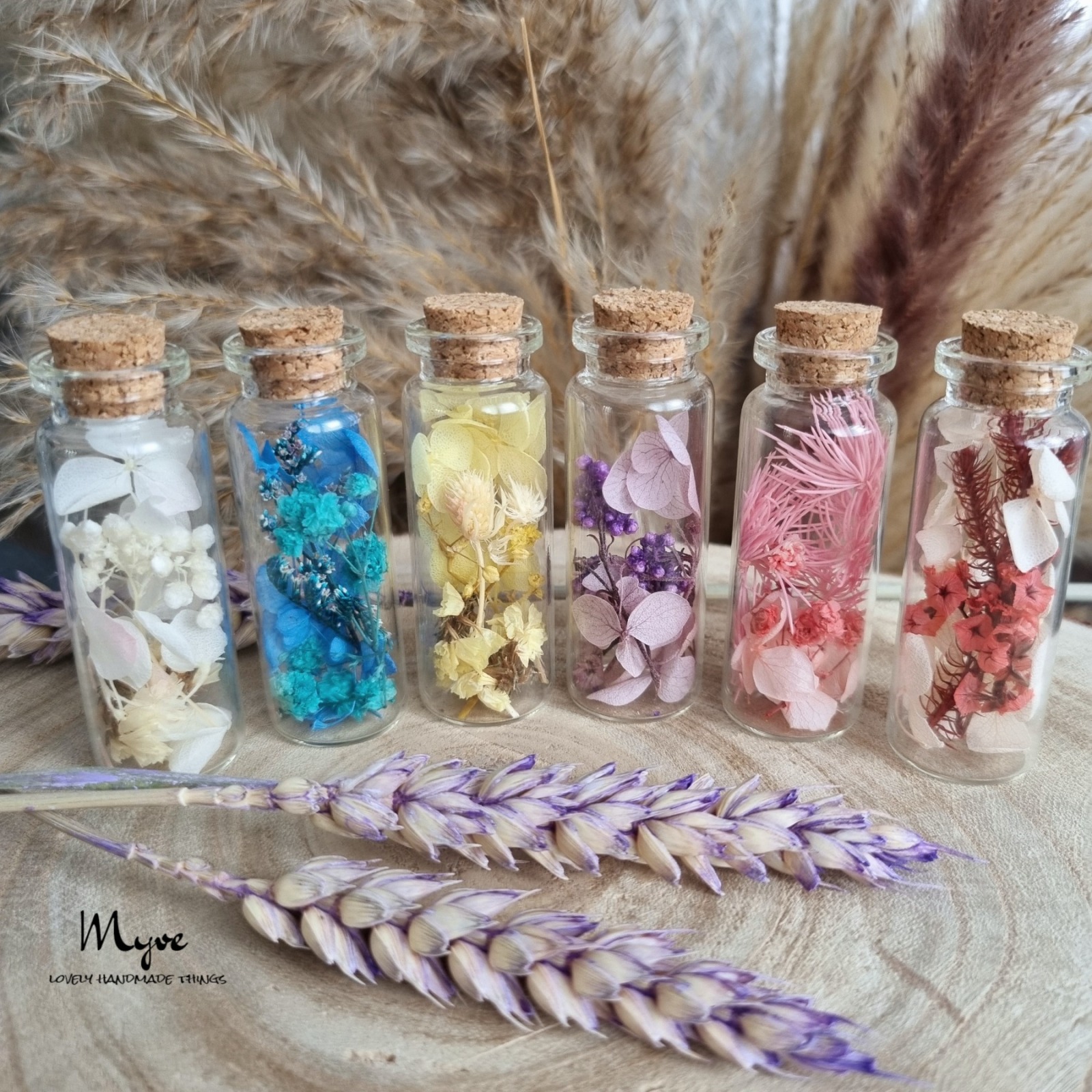 Mini Flower Bottle , Blumen in der Flasche, Blumengeschenke, Trockenblumendeko