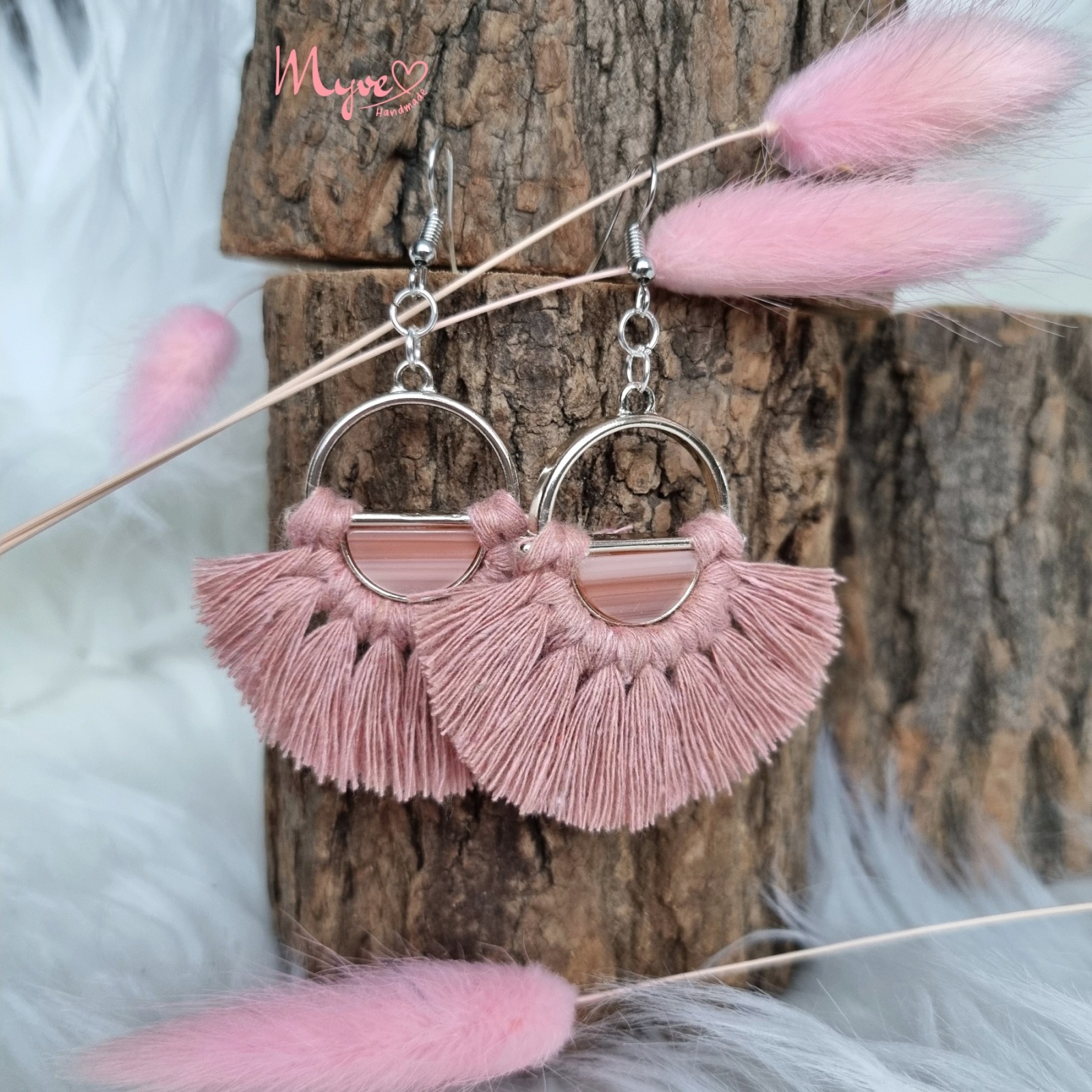 Makramee Ohrringe Messing/Resin Halbkreis Rosa - Boho Ohrringe , Festivalschmuck, Damenohrringe