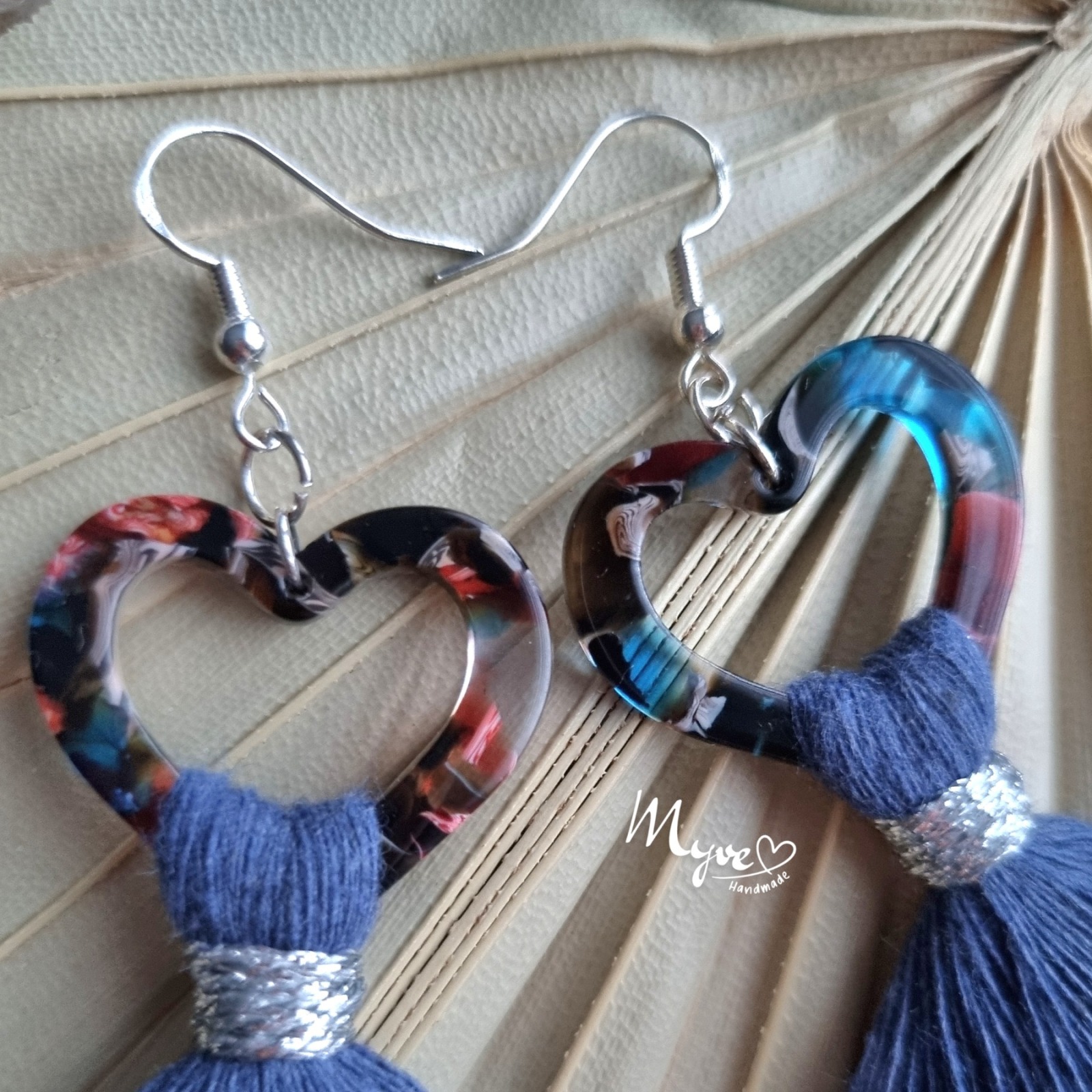 Makramee Ohrringe Resin Herz Blau/ Rot - Boho Ohrringe, Festivalschmuck, Damenohrringe beknüpft 3