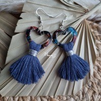 Makramee Ohrringe Resin Herz Blau/ Rot - Boho Ohrringe, Festivalschmuck, Damenohrringe beknüpft