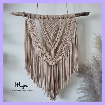 Makramee Wandbehang Sally, Wanddesign, Wanddekoration im Boho Stil, Handgemachte Geschenkidee -