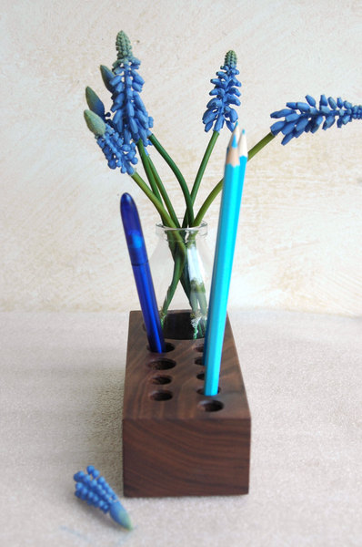 Stifthalter mit Blumenvase, Aufbewahrung Stifte 3
