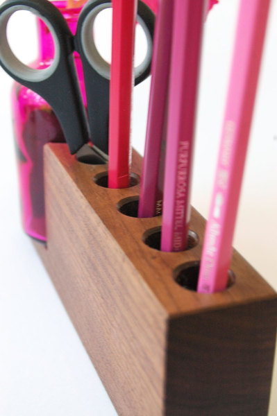 4 Stifthalter mit pinker Blumenvase 2
