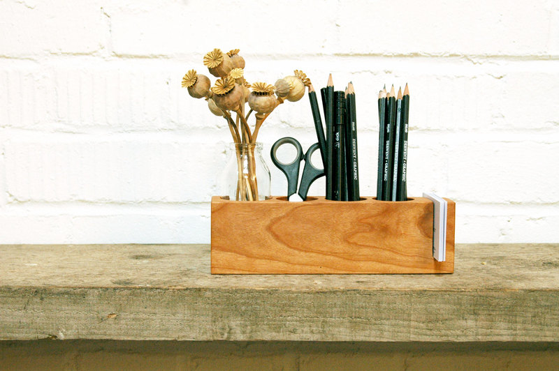 Stifthalter mit Vase und ZettelhalterAufbewahrung