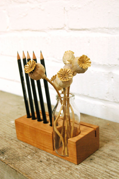 2 Stifthalter mit Vase und Kartenhalter Kirsche 3