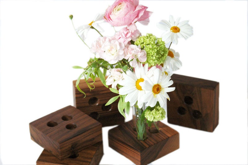 Blumenvase aus Holz mit Reagenzgläsern, kleine Vase für den Hochzeitstisch, Trockenblumen, zero