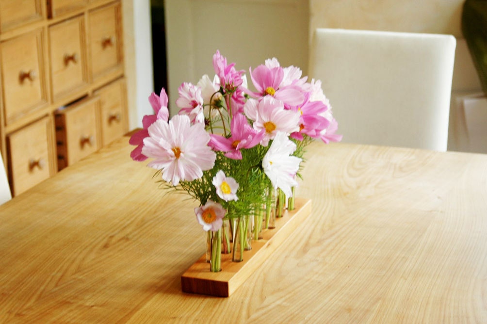 Tisch Deko für den Esstisch, Blumenvase aus Holz, Vase für die Hochzeitsfeier, romantische