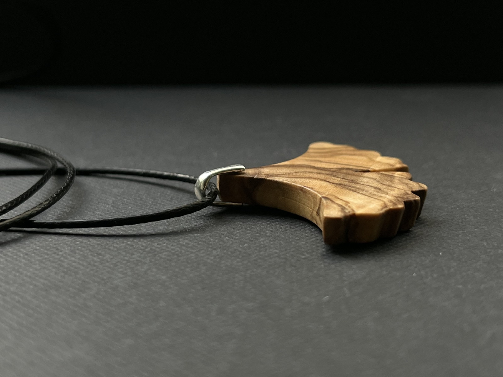 Kette mt Anhänger aus Holz und 925 er Silber, Holzschmuck, Holzkette, Silberkette, Ginkoblatt,