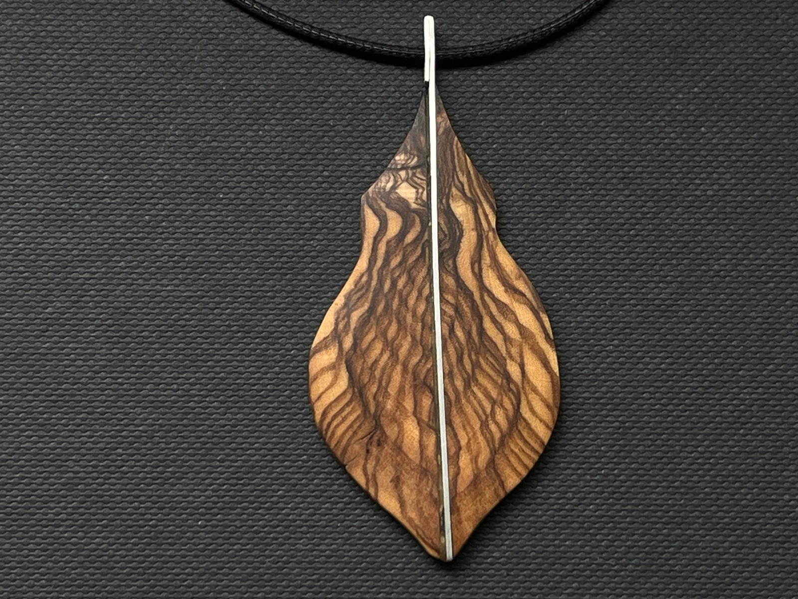 Kette mit Anhänger aus Holz und 925er Silber, Holzkette, Silberholz, Holzkette Naturliebhaber,