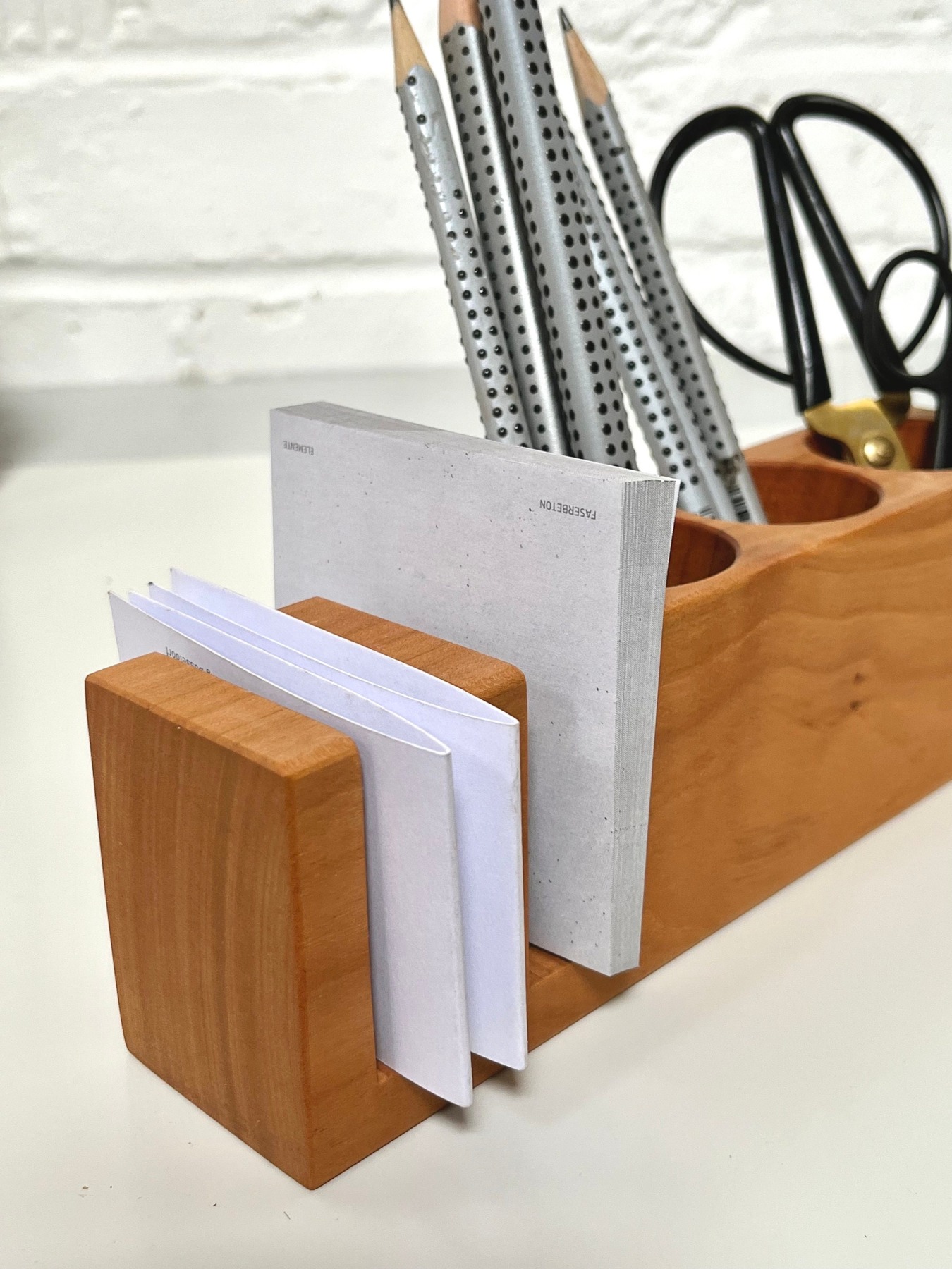 personalisierter Schreibtisch Organizer, Stiftehalter aus Kirsche, Schreibtisch Set, zero waste