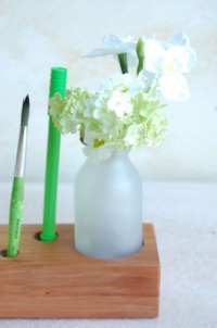 3 Stifthalter mit Vase, Zettelhalter in Kirsche 2