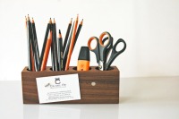 8 Stifthalter mit magnetischem Zettelhalter